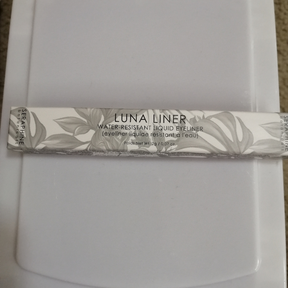 Luna Liner water resistant liquid eyeliner